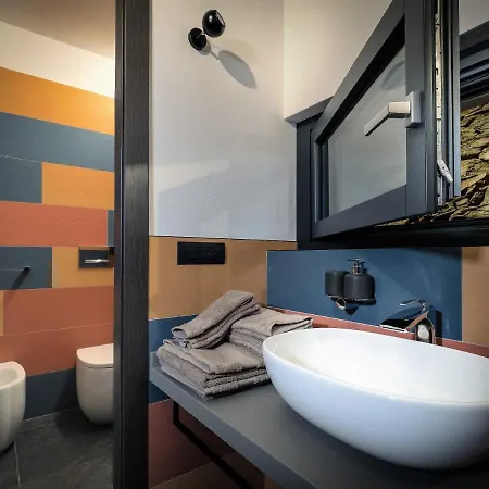 Cà Rossa #chic&charme Bed & Breakfast Sondrio