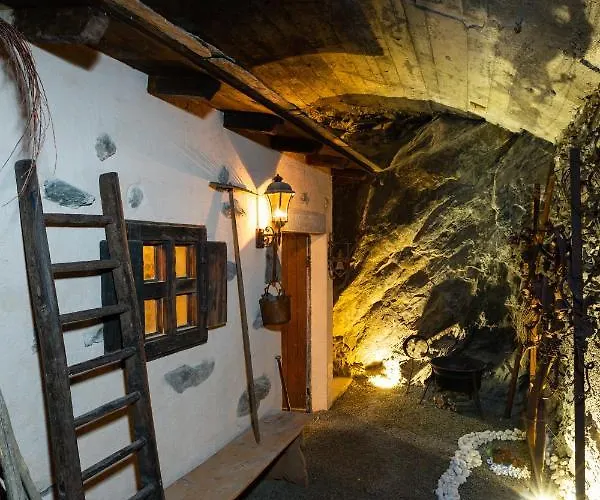 Ca Rossa - Experience Suite Bed & Breakfast 4*