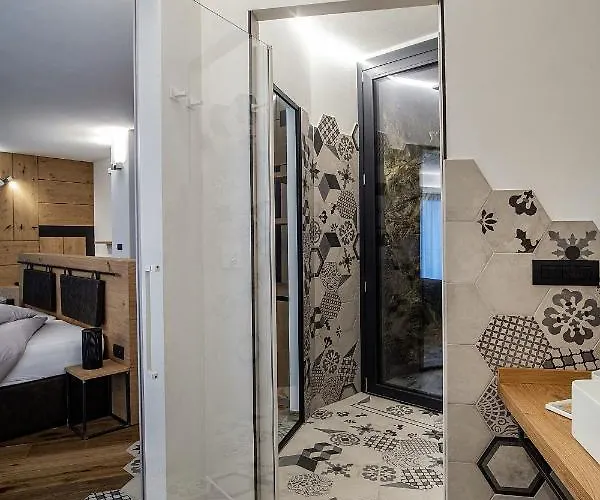 Ca Rossa - Experience Suite Bed & Breakfast Sondrio