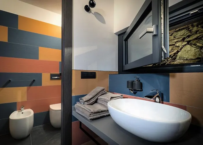 Cà Rossa - Experience Suite Alojamento de Acomodação e Pequeno-almoço Sondrio